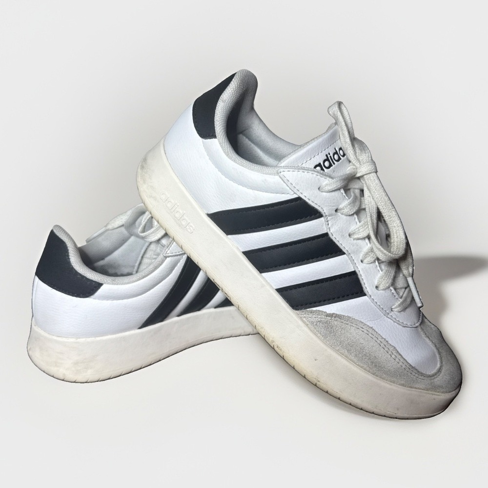 Adidas Barreda Womens Size 8 White Black Grey Sneakers Shoes IH1229 Suede